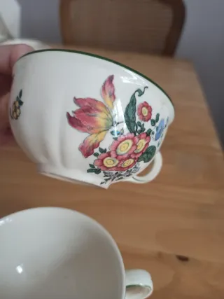 Dos tazas Villeroy & Boch florales
