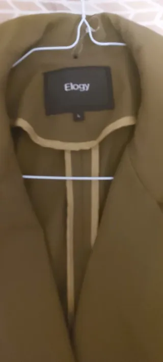 Gabardina Elogoy Verde Oliva Talla L