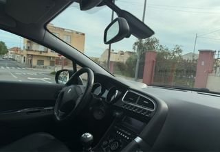 Peugeot 3008 2011