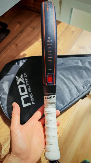 Pala Padel Nox AT10 18K Genius Agustín Tapia
