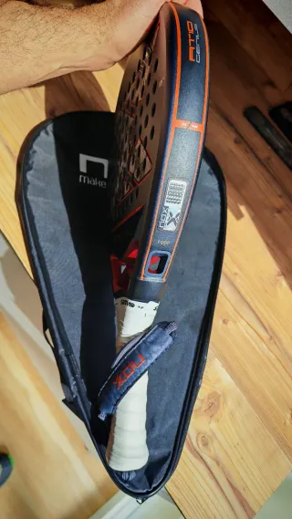 Pala Padel Nox AT10 18K Genius Agustín Tapia