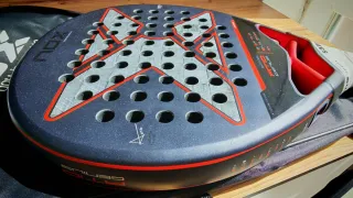 Pala Padel Nox AT10 18K Genius Agustín Tapia