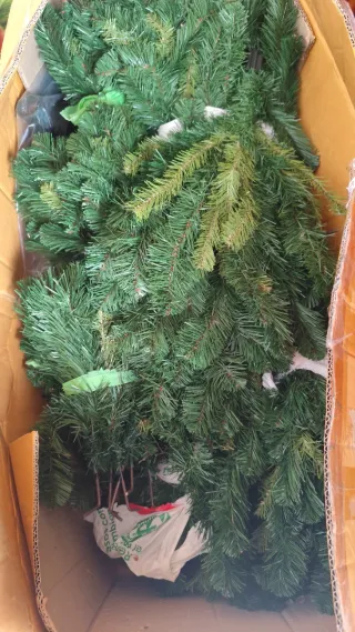 Árbol de Navidad Alberta 210 cm
