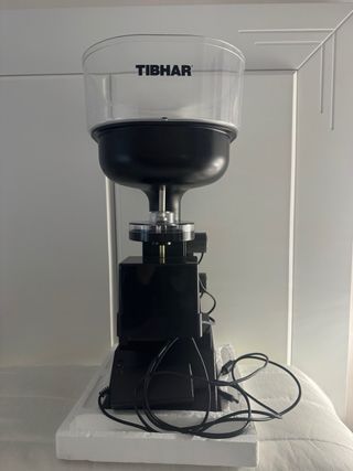 Robot de tenis de mesa con red