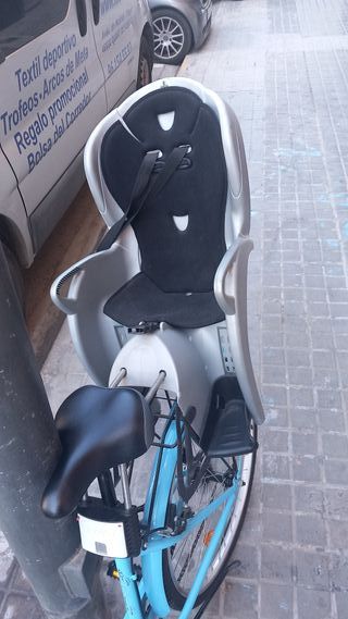 Silla portabebés bici trasera casi nueva