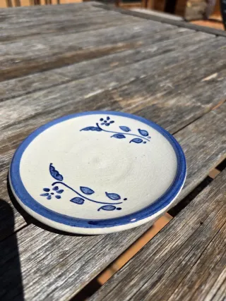 Tetera cerámica antigua azul y beige