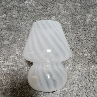 Lámpara de mesa de cristal