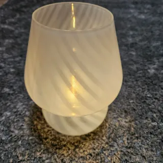 Lámpara de mesa de cristal