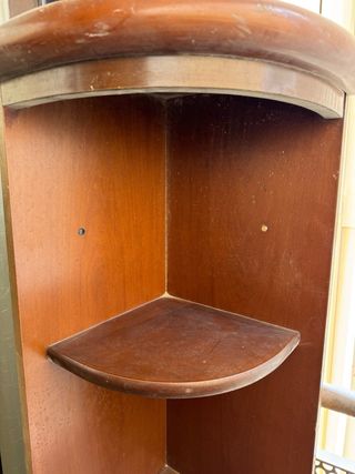Mueble esquinero de madera