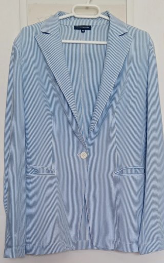 A. DOMINGUEZ Traje Blazer T 40 y Pantalón T 42.