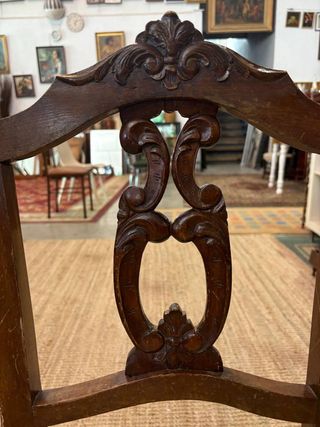 SILLA CLÁSICA DE MADERA