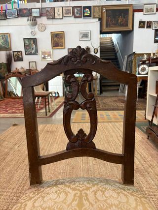 SILLA CLÁSICA DE MADERA