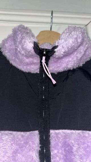 Chaqueta Fila Polar Morada y Negra