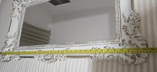 Espejo decorativo blanco y dorado