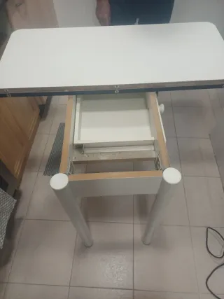 Mesa extensible blanca