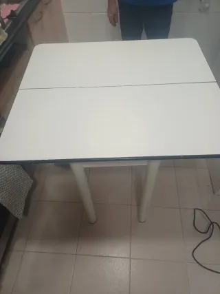Mesa extensible blanca