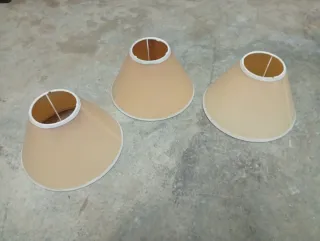 Pantallas de lámpara beige y marrón