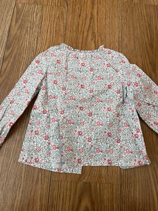 Camisa floreada talla 36 meses