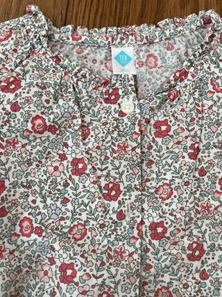 Camisa floreada talla 36 meses