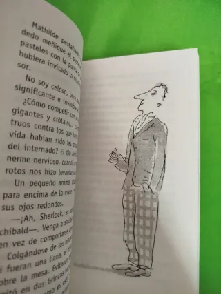 Libro misterio lago Ness detectives cuentos revist