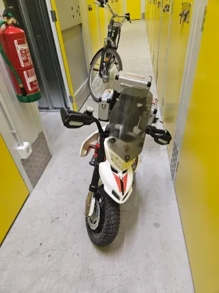 Ducati HyperCross Oficial 12v - eléctrica - niños