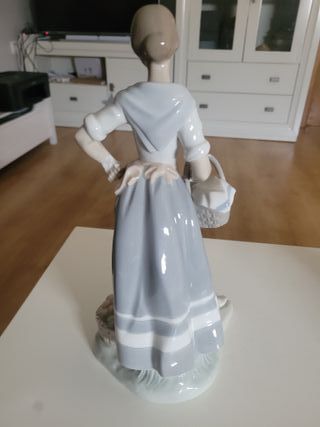 Figura Zaphir Porcelana Brillante