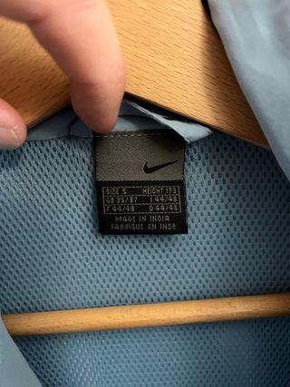 Chaqueta Nike azul claro