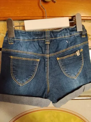 Pantaloncini bimba con risvolto 4 anni