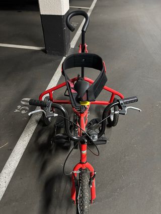 Bicicleta infantil adaptada roja