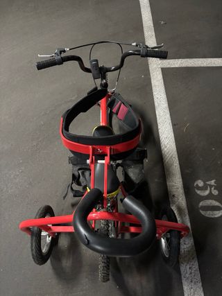 Bicicleta infantil adaptada roja