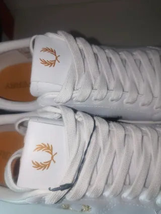 Tênis Fred Perry Branco Dourado/ Bege/ Castanho