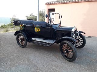 Alquiler de coche clásico para bodas y eventos