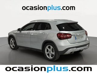 Mercedes-Benz GLA 180 90 kW (122 CV)