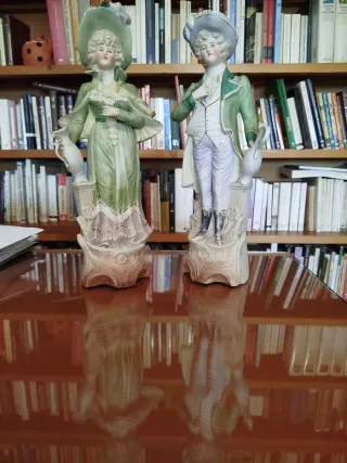 Figuras porcelana esmaltada antiguas