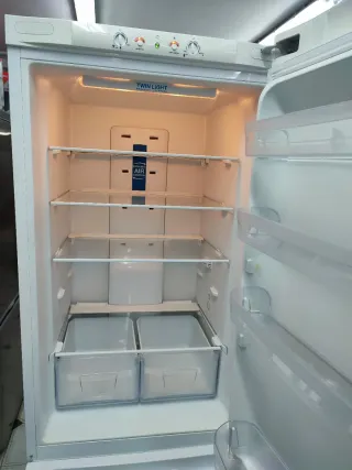 Nevera marca Indesit 188/60cm A+ con garantía