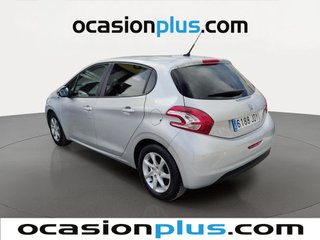 Peugeot 208 PureTech 82 Style 60 kW (82 CV)