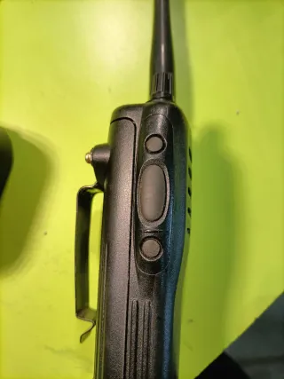 Icom F12S VHF Radio Portátil