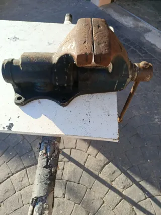 Tornillo de banco IRIMO