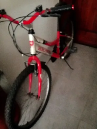 Bicicleta Cadete BRAVE Roja y Blanca
