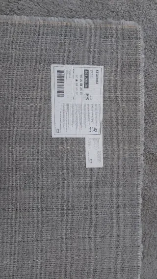 Alfombra gris, modelo Stoense del ikea 300x200cm.