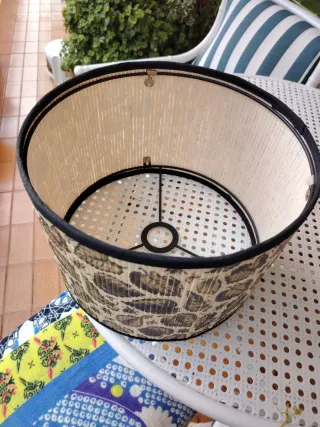 Tulipa de bambú con estampado de hojas,