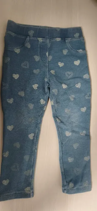 Vaqueros niña con corazones