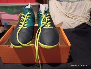 Zapatillas Fútbol Sala Talla 44 nuevas