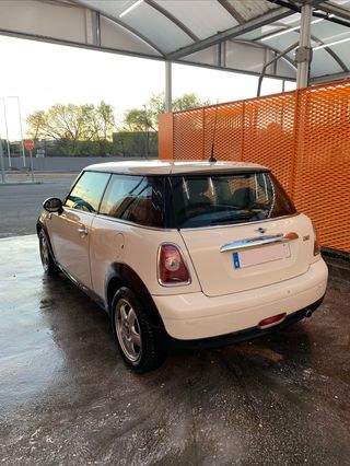 MINI One 2009