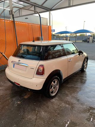 MINI One 2009