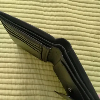 Billetera de hombre negra