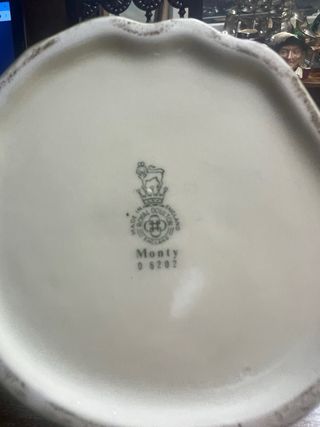Jarra Royal Doulton Mounty D6202