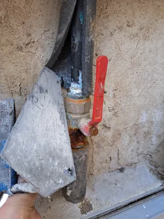 Averias de fontaneria y electricidad