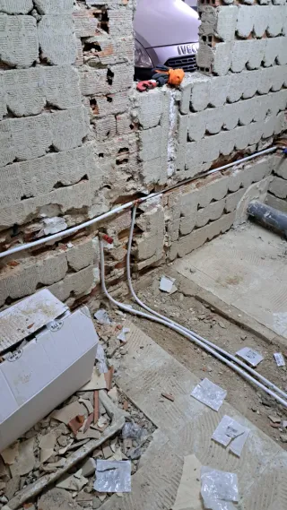 Averias de fontaneria y electricidad