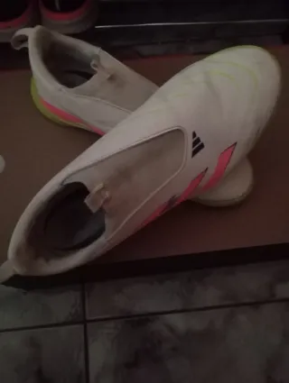Zapatillas Adidas multitaco numero 36y medio